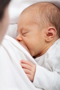 sleeping while breastfeeding